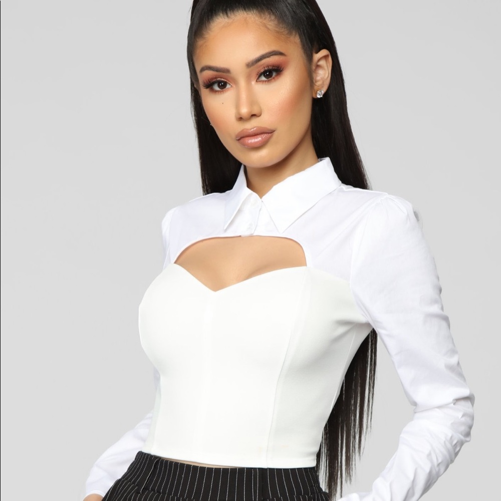 Serving You Top NWOT - Picture 2 of 9